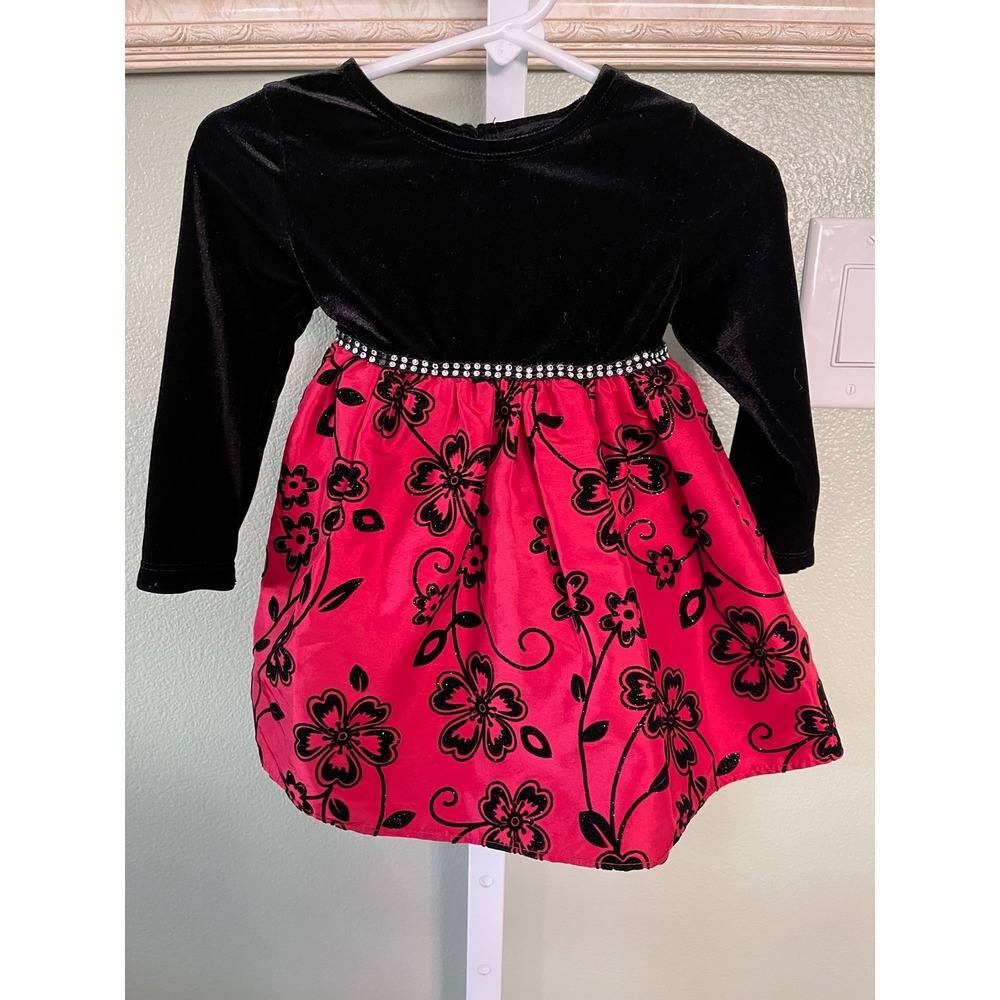 Youngland Baby Velvet Red Floral Black Holiday Dress Size 18 Months Used